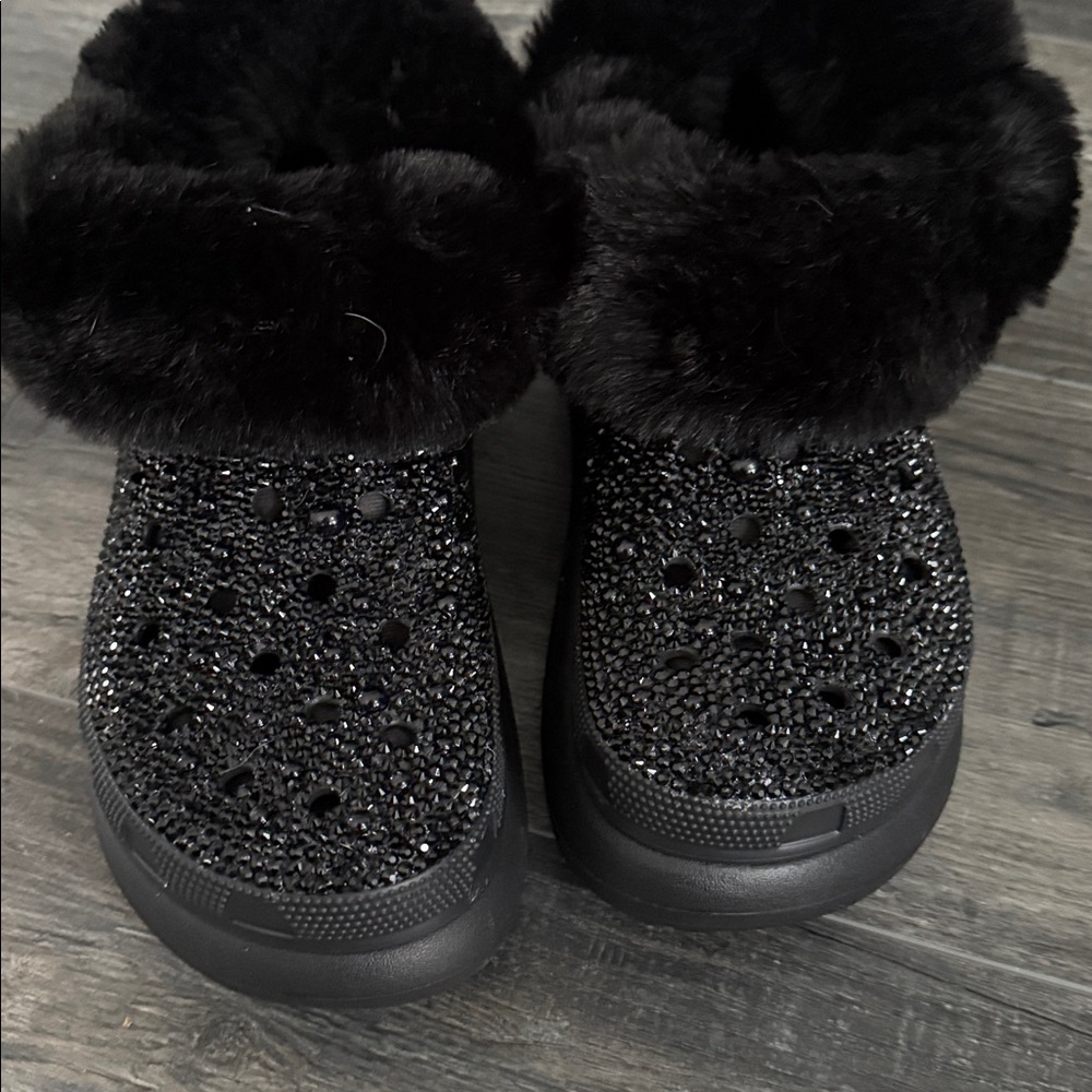 Crocs Black Stomp  Fur Lined comfy Clog  M7 | W9 NWOT Custom Bedazzled BLING
